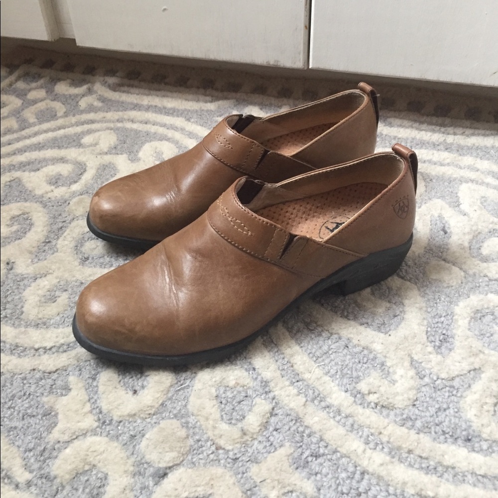 NWOB Ariat Classic Slip On Riding Shoes